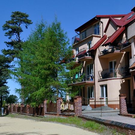 Pensjonat Resident 库瑞尼卡慕斯卡 外观 照片